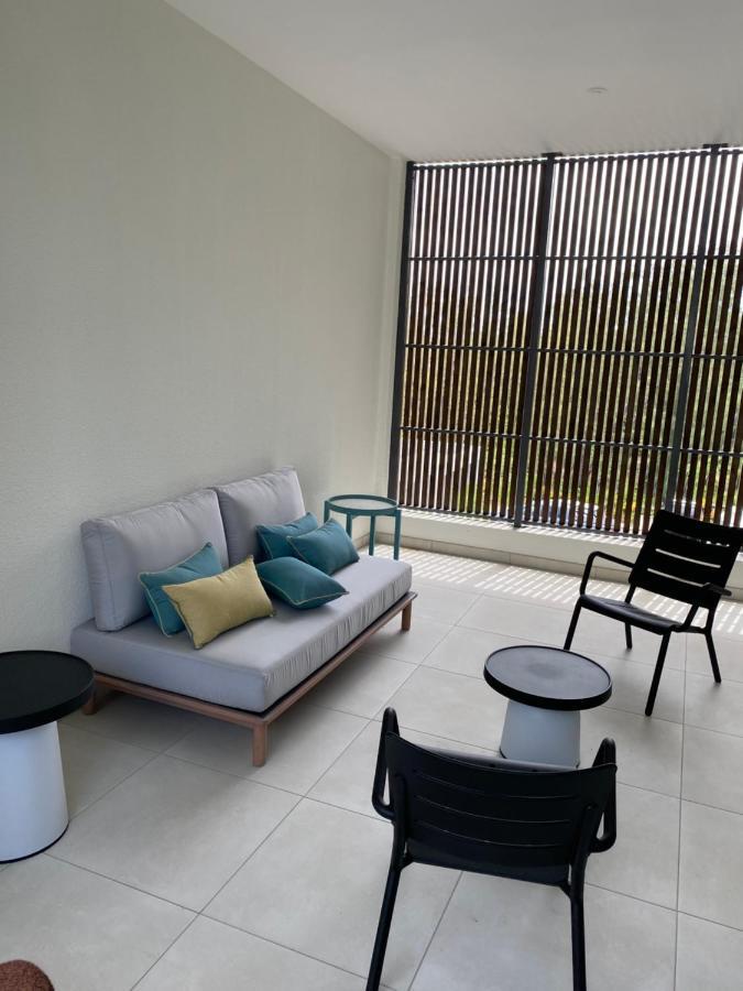 Eastern Blue Beachfront Luxury Apartment Poste Lafayette 外观 照片